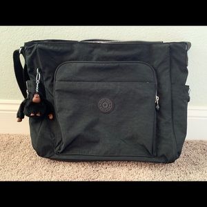 Messenger style diaper bag